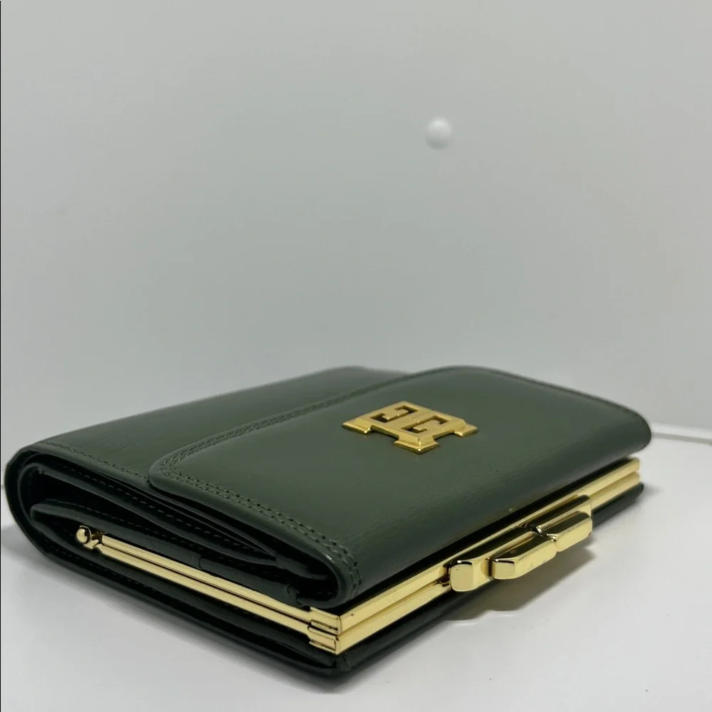 vintage Givenchy green leather kiss lock wallet